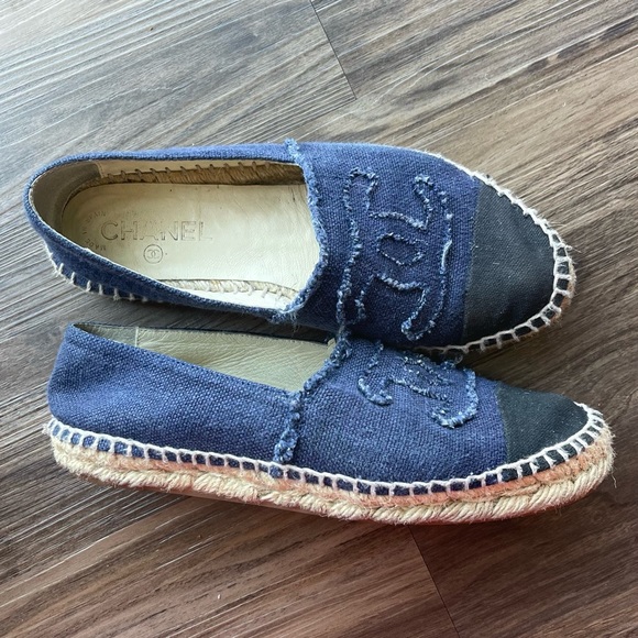 CHANEL ColorBlock Espadrilles - Picture 3 of 4